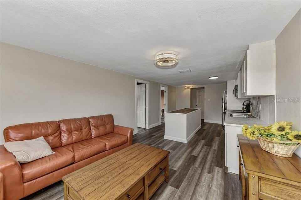 304 San Carlos Ave - Photo 2 of 16