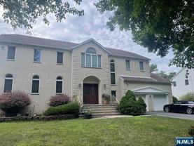 305 Cardinal Pl - Photo 1 of 1
