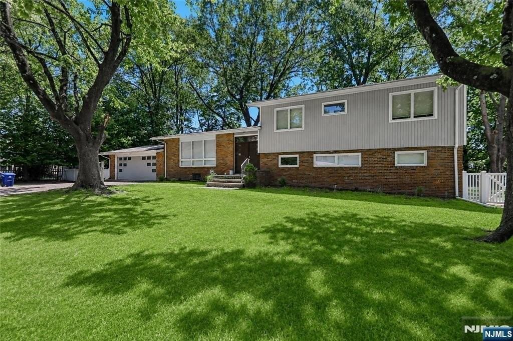 2 Monument Pl - Photo 2 of 34