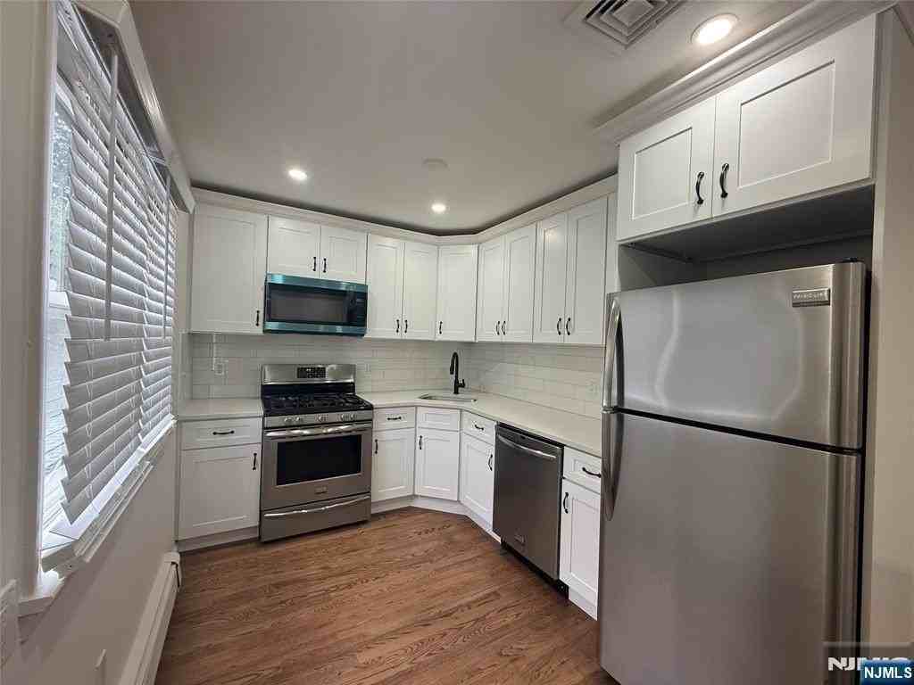 167 Harrison Ave #B2 - Photo 2 of 8