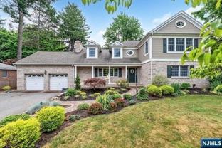 356 N Farview Ave - Photo 1 of 1