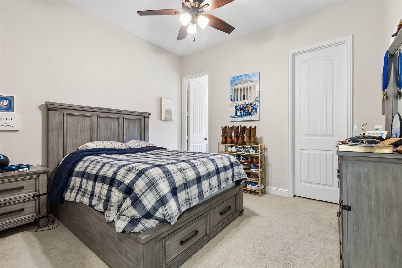 4149 Maclin Dr - Photo 7 of 40