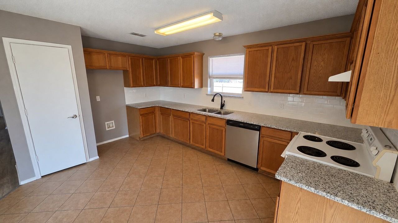 3112 Rustic Meadow Trl #1 - Photo 4 of 23