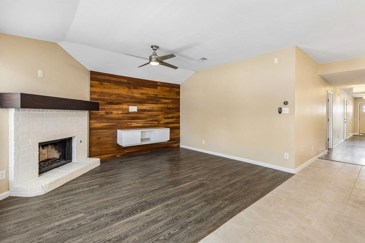 1001 Margaret Dr - Photo 4 of 28