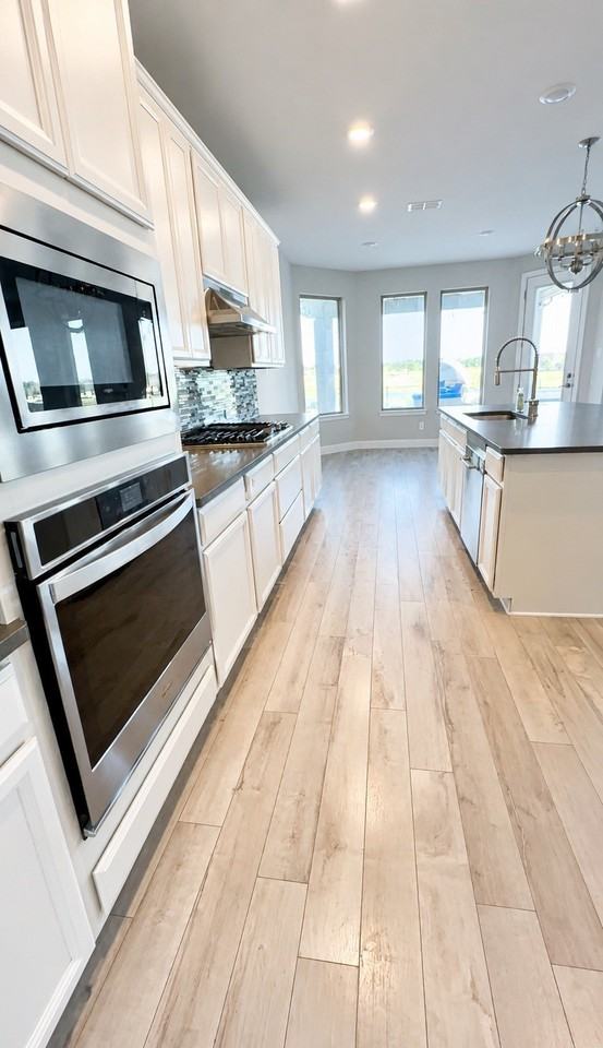 2016 Binns Dr - Photo 3 of 15