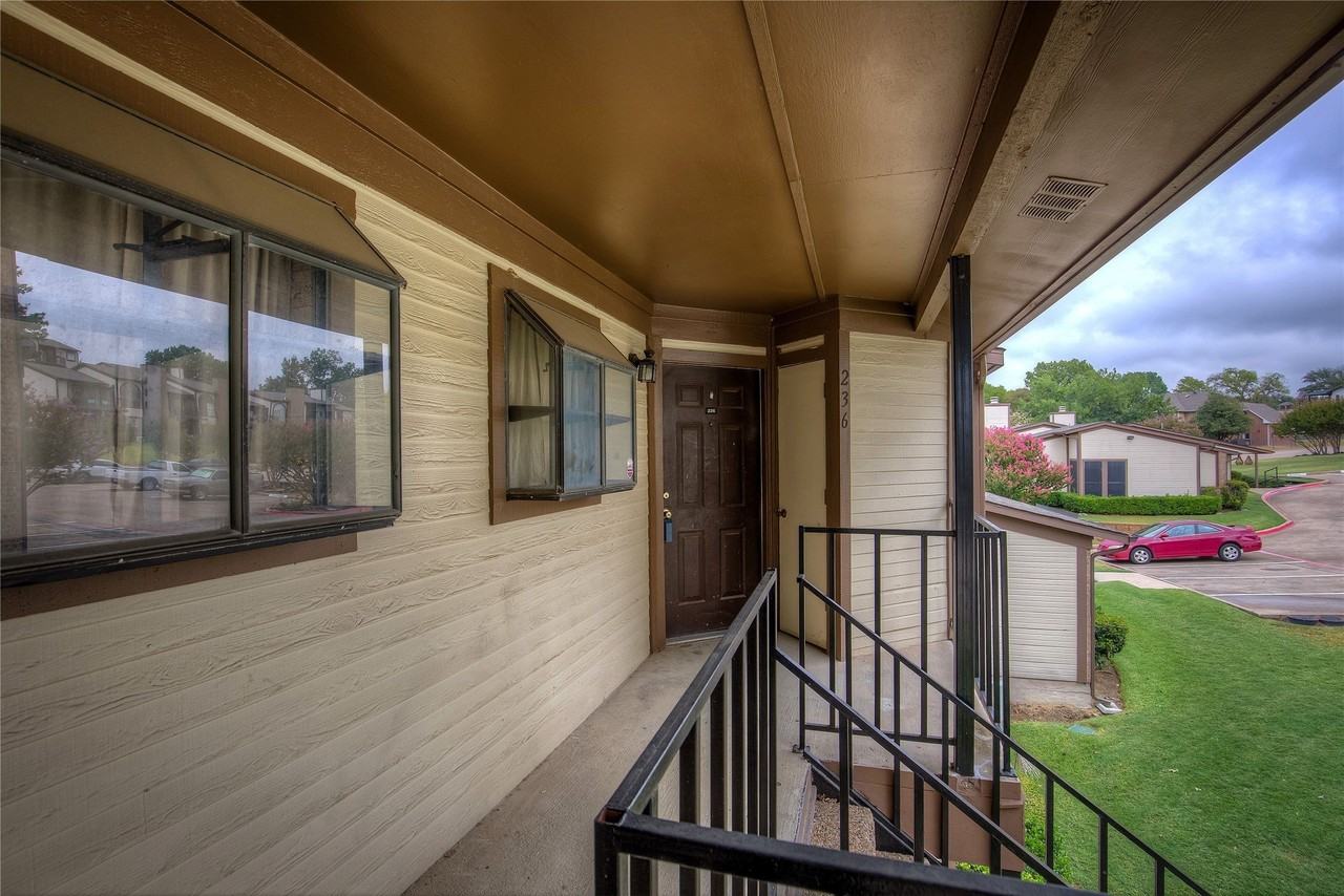 236 Henry M Chandler Dr - Photo 2 of 10