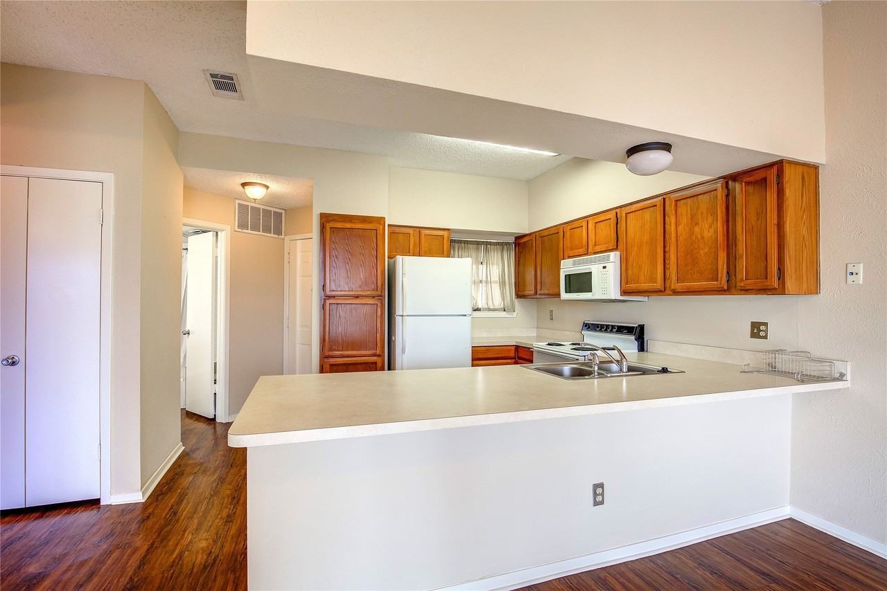 236 Henry M Chandler Dr - Photo 6 of 10