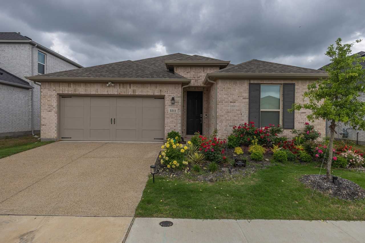 3211 Ashlar Ct - Photo 2 of 39