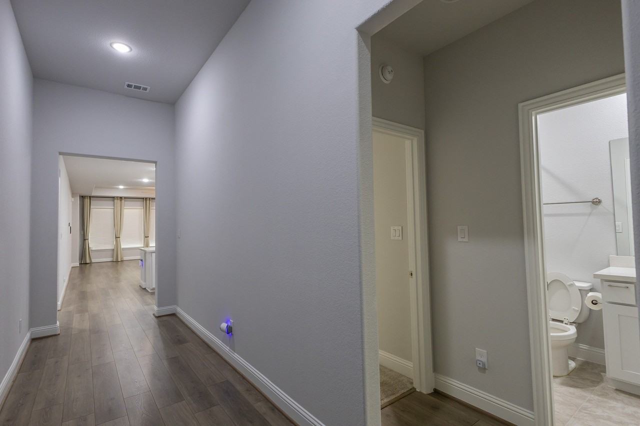 3211 Ashlar Ct - Photo 5 of 39