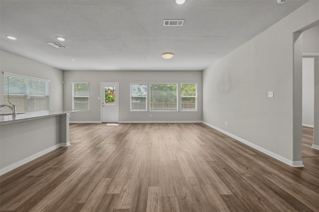 3314 Gordon St - Photo 7 of 23