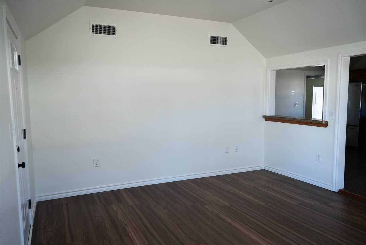 1590 N Race St - Photo 4 of 24