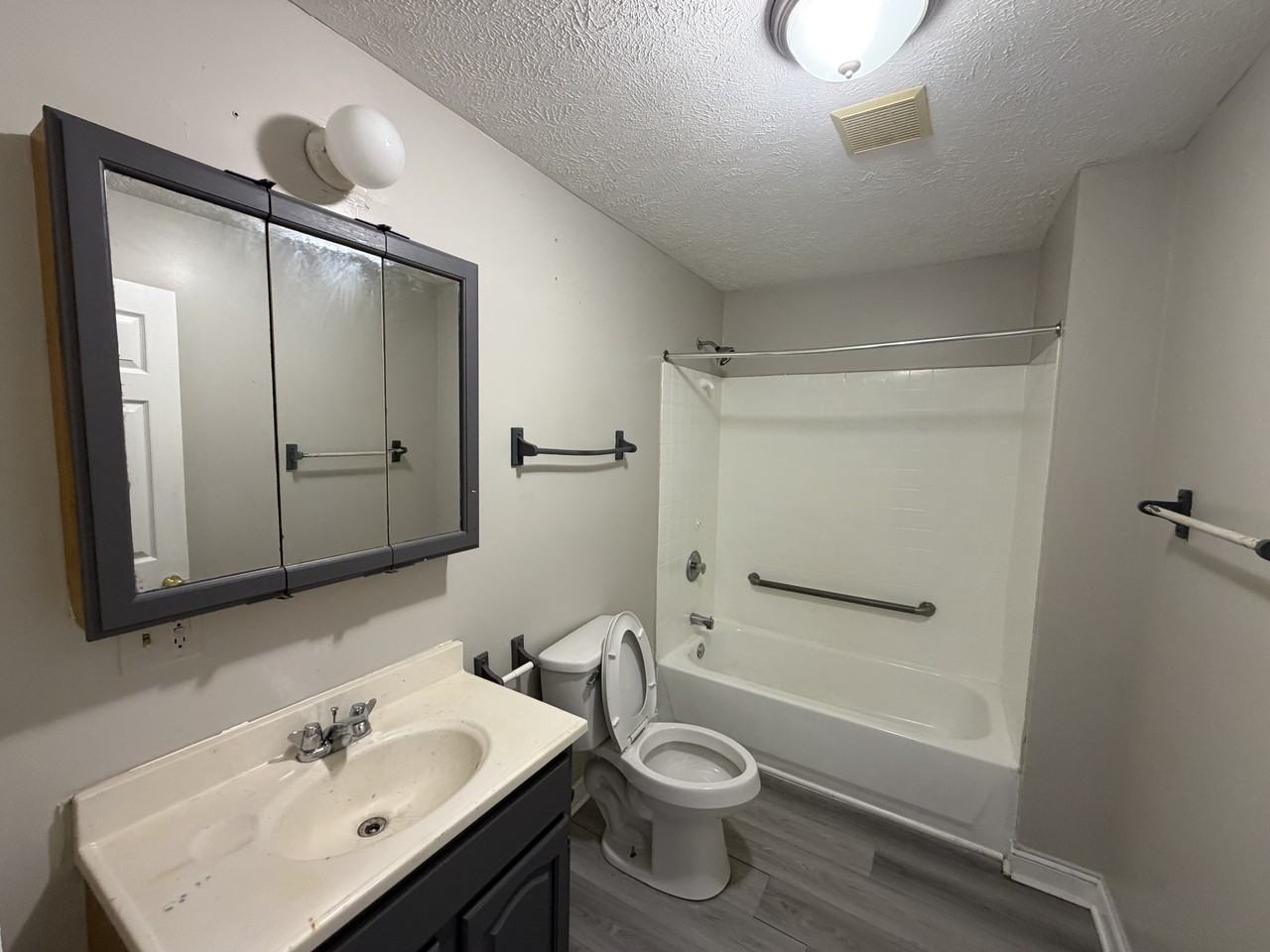 856 E 155th St - Photo 4 of 18
