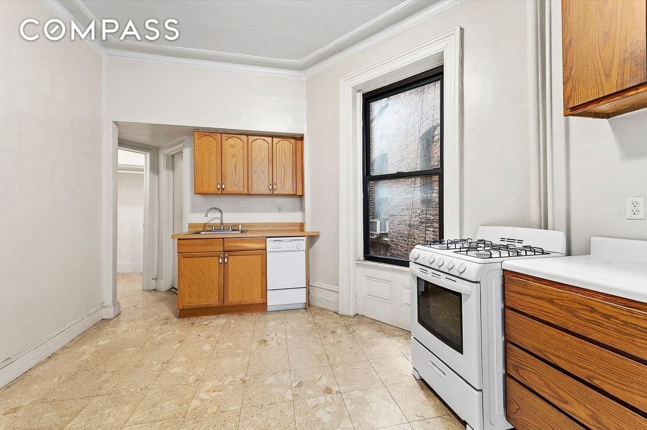 169 W 80th St #5A - Photo 2 of 5