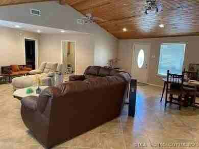 8565 Lorene St - Photo 5 of 15