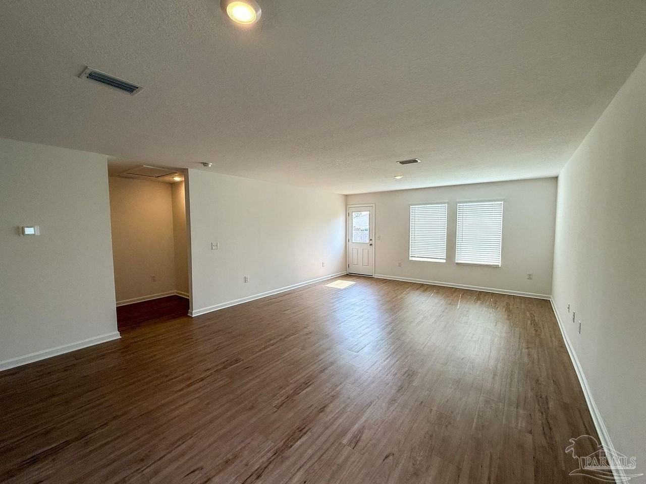 4615 Carlstrom Ln - Photo 4 of 18
