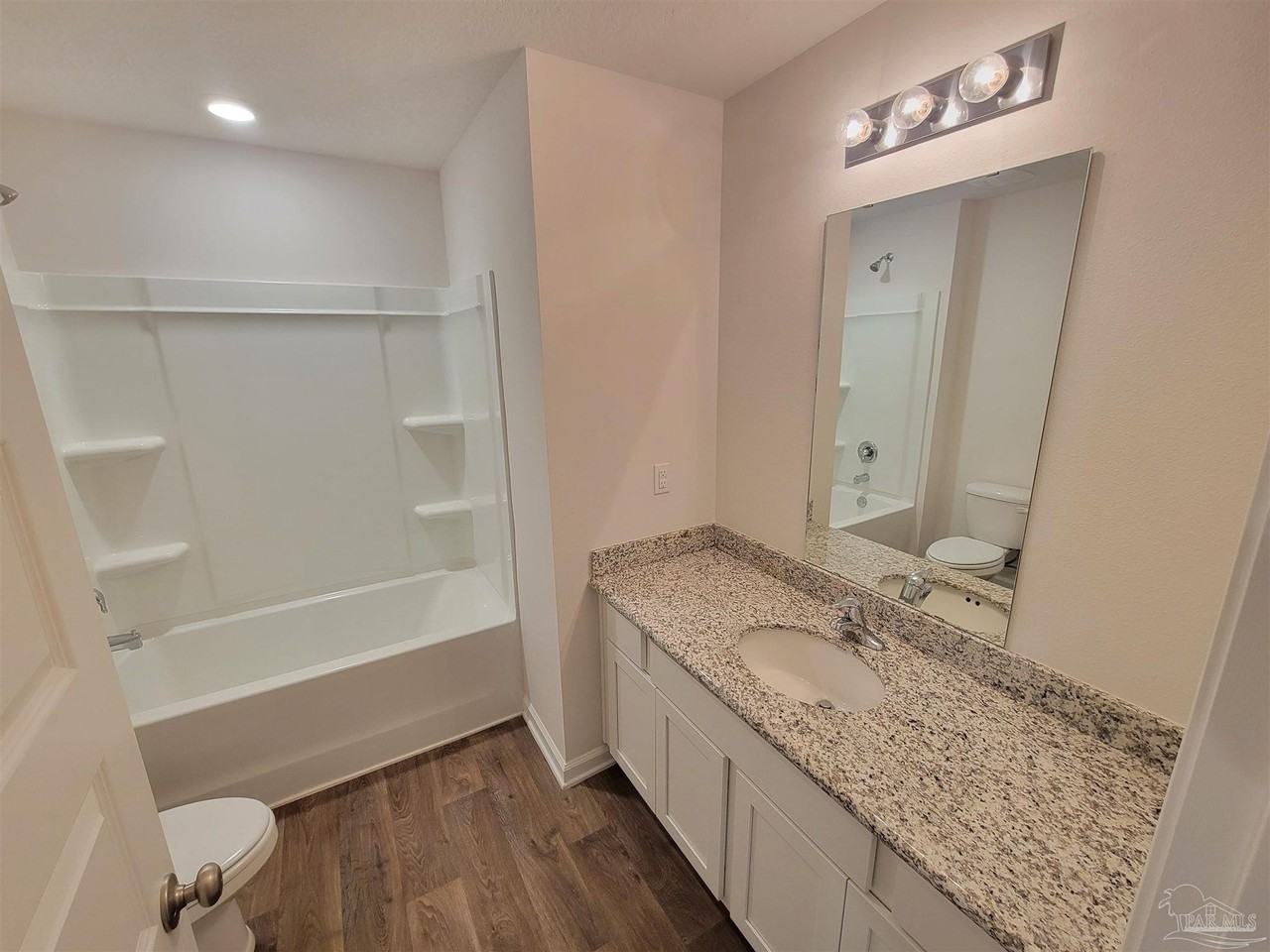 8016 Twin Ceder Dr - Photo 3 of 30