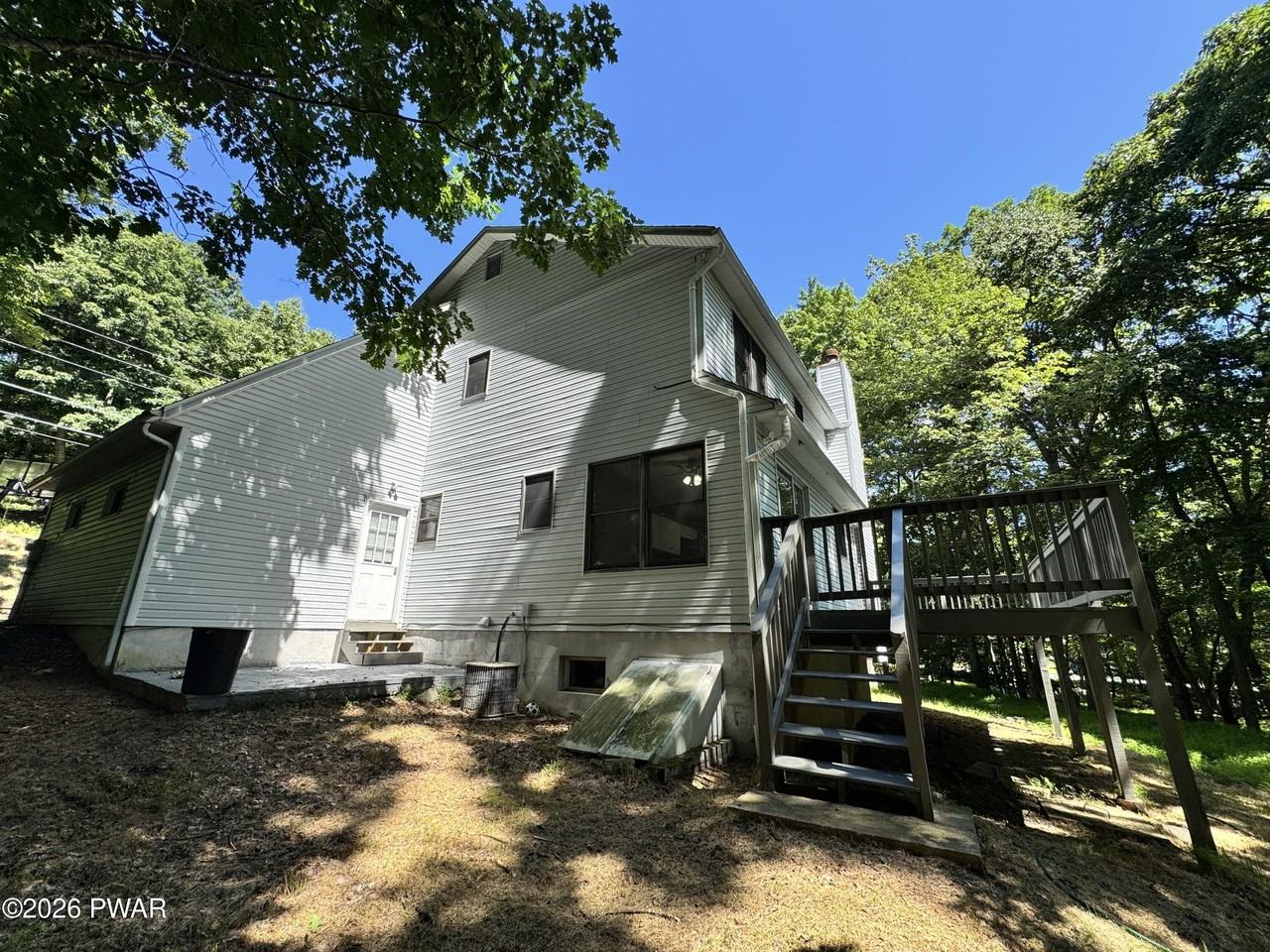 112 N Ridge Dr - Photo 5 of 41