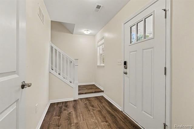 655 Jenny Way - Photo 2 of 17
