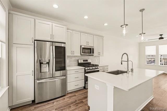 655 Jenny Way - Photo 6 of 17