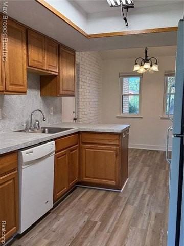 3028 Moon Lake Dr - Photo 4 of 43
