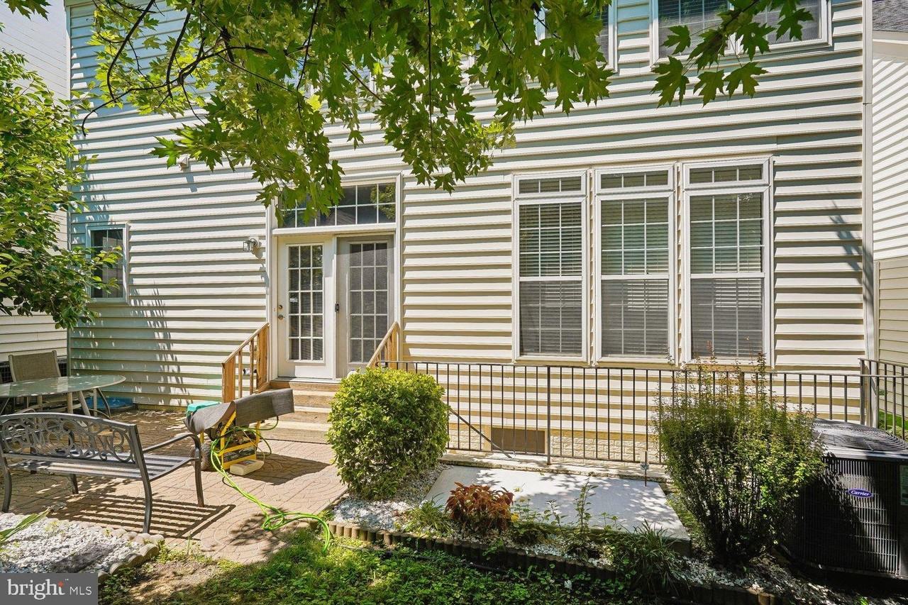 9059 Galvin Ln - Photo 2 of 50