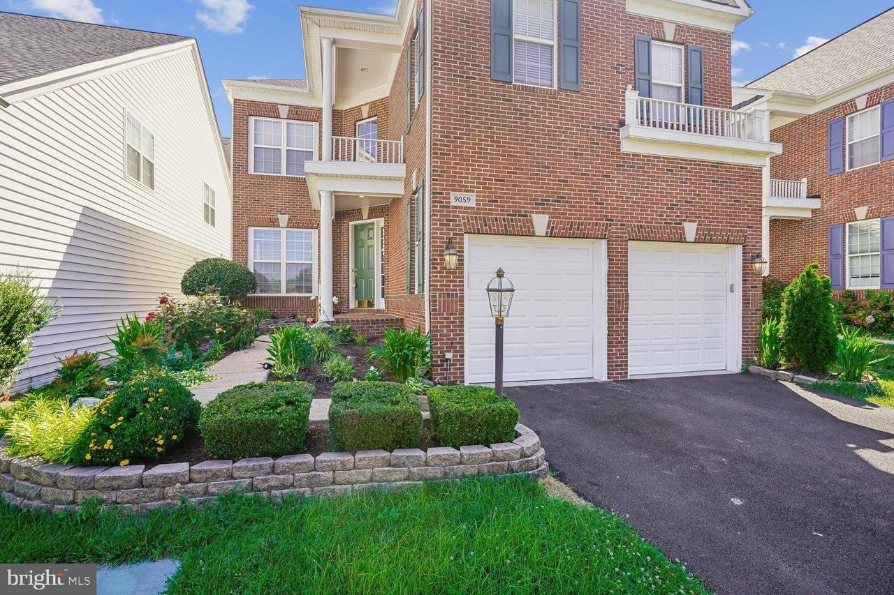 9059 Galvin Ln - Photo 3 of 50