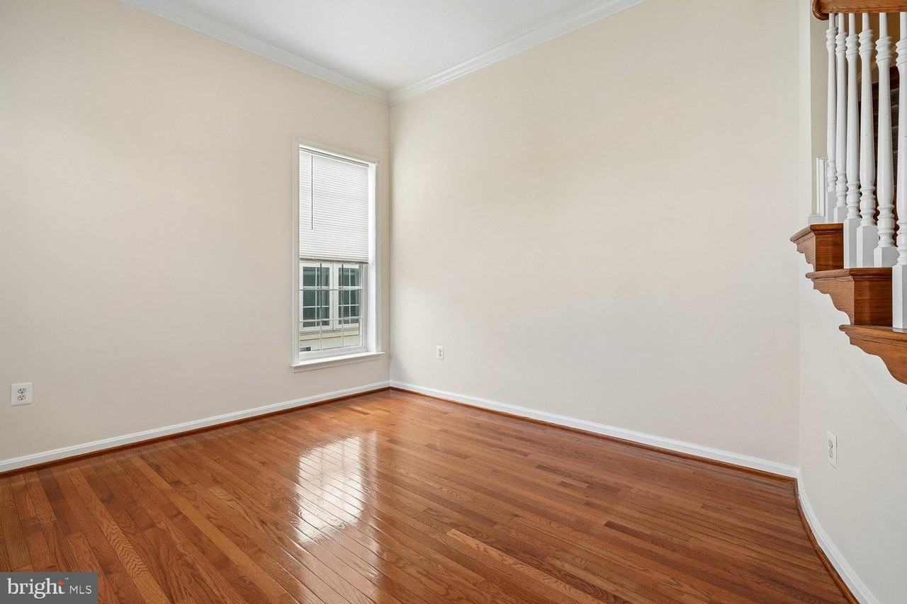 9059 Galvin Ln - Photo 6 of 50