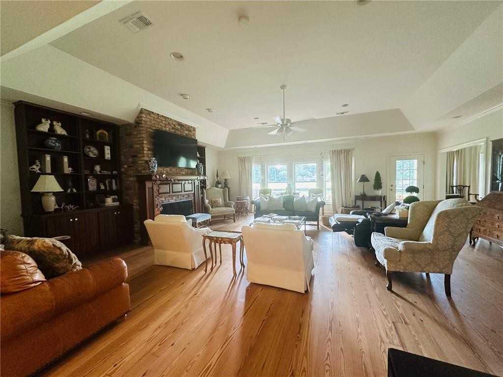 510 Beau Chene Dr - Photo 4 of 13