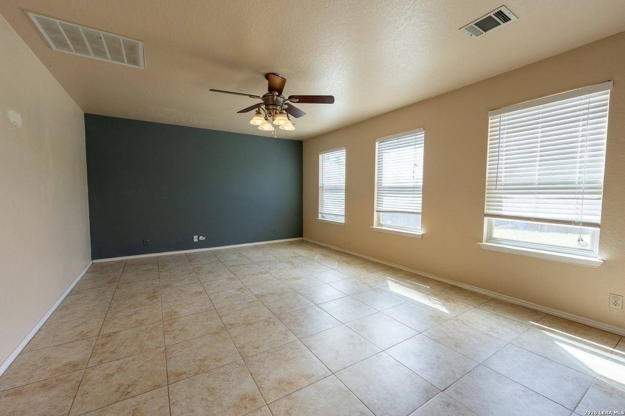 337 Longhorn Way - Photo 2 of 35