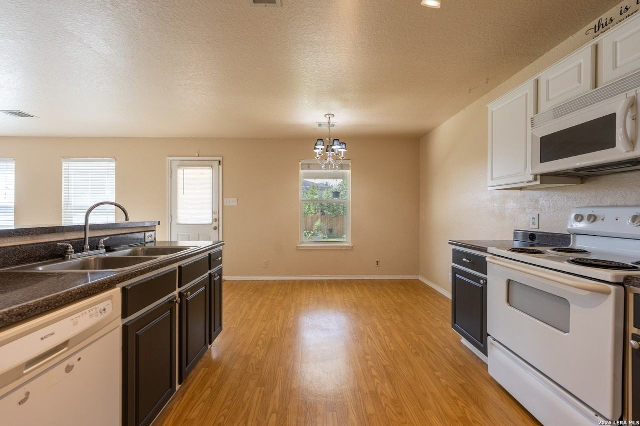 337 Longhorn Way - Photo 6 of 35
