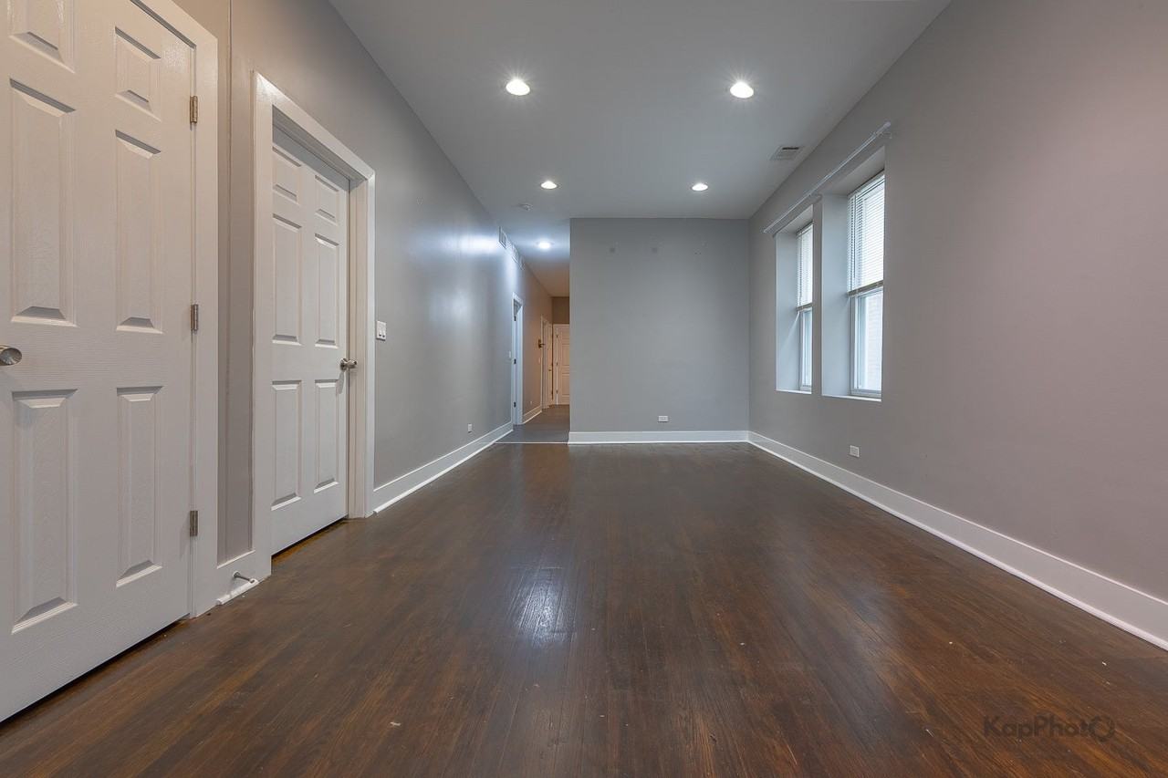 1019 N Ridgeway Ave - Photo 5 of 28