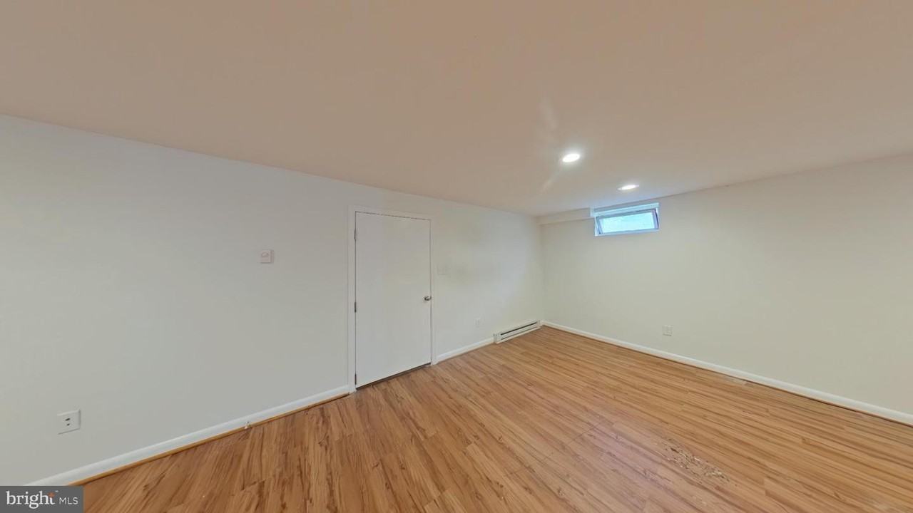 5069 Middle Rd - Photo 3 of 12