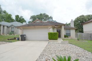 1011 Hedgestone Dr - Photo 1 of 1