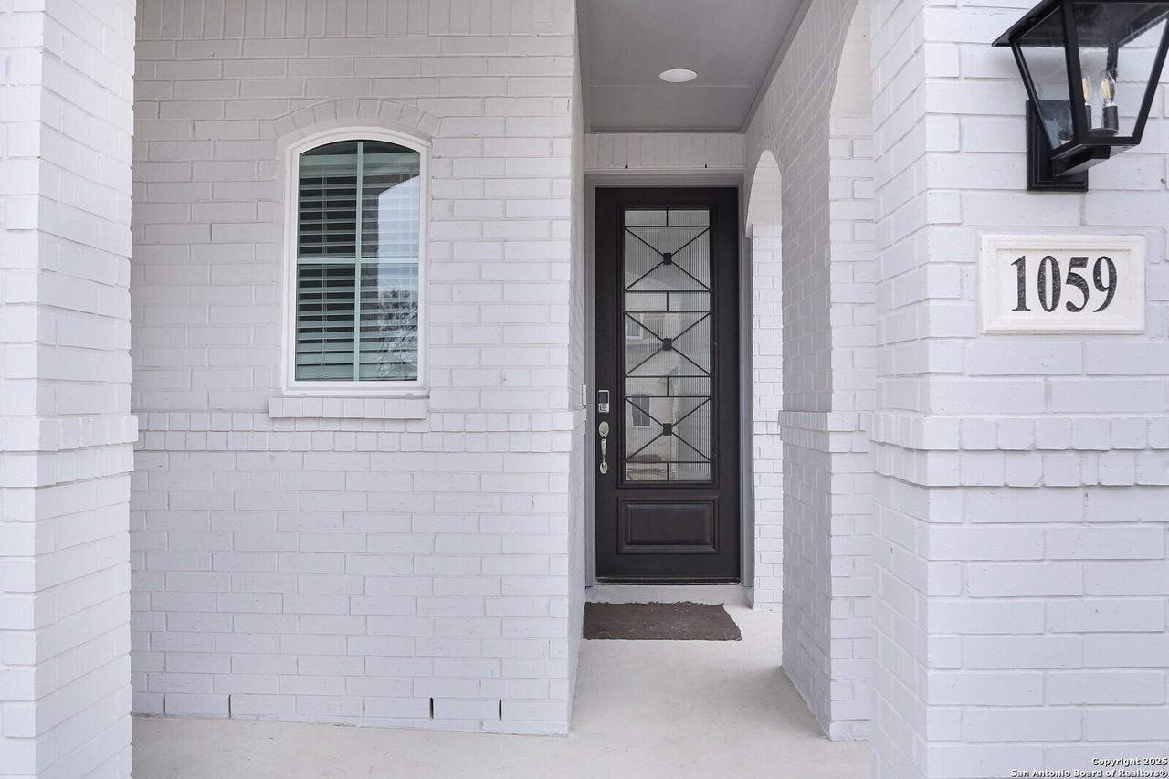 1059 Lime Gruene - Photo 3 of 49