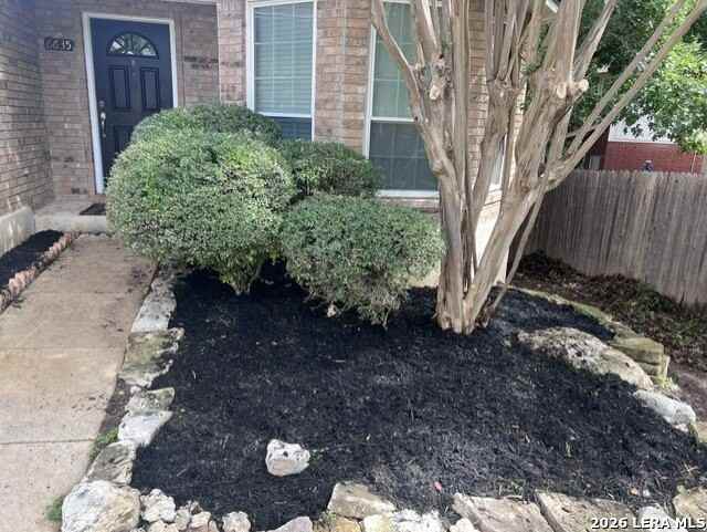 6635 Shady Bend Dr - Photo 2 of 26