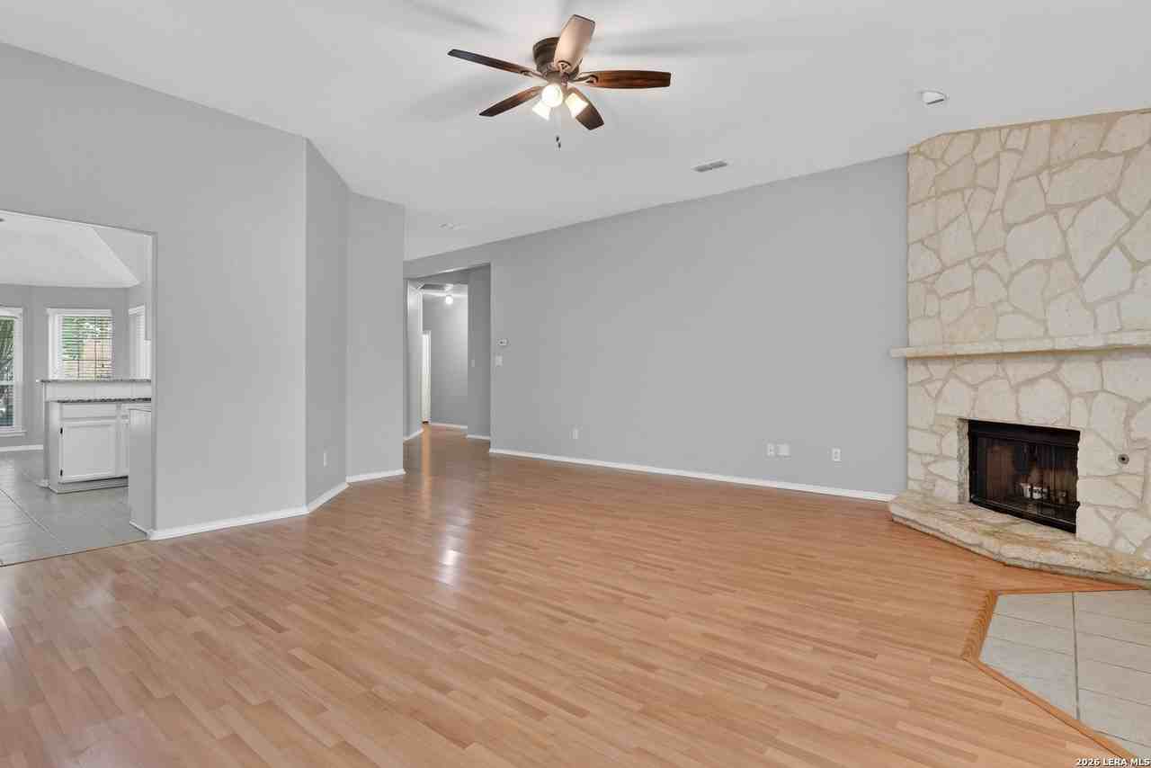 6635 Shady Bend Dr - Photo 5 of 26