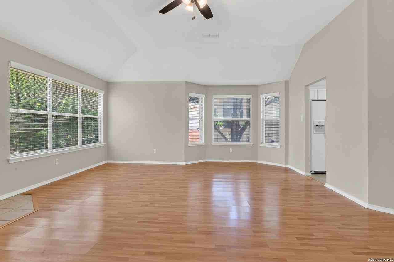 6635 Shady Bend Dr - Photo 7 of 26