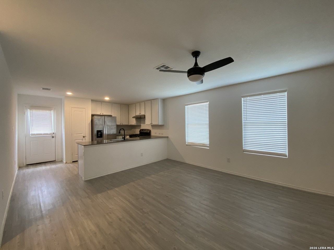 137 Cowboy Rdg - Photo 3 of 14