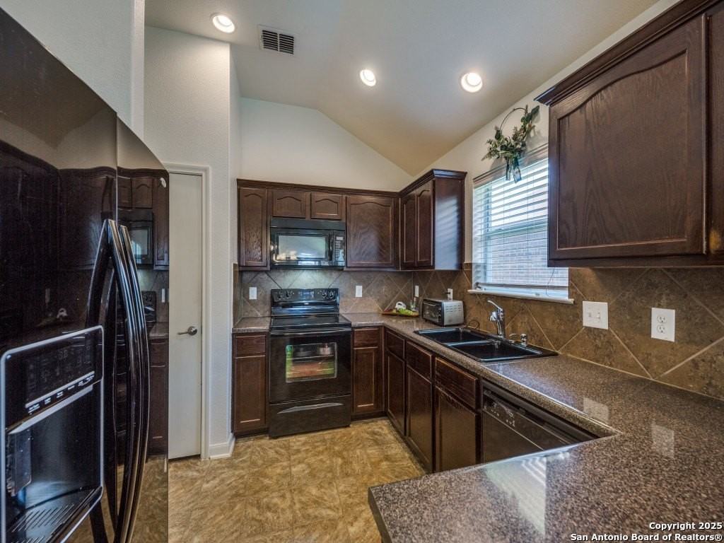 9134 Canter Horse - Photo 5 of 12