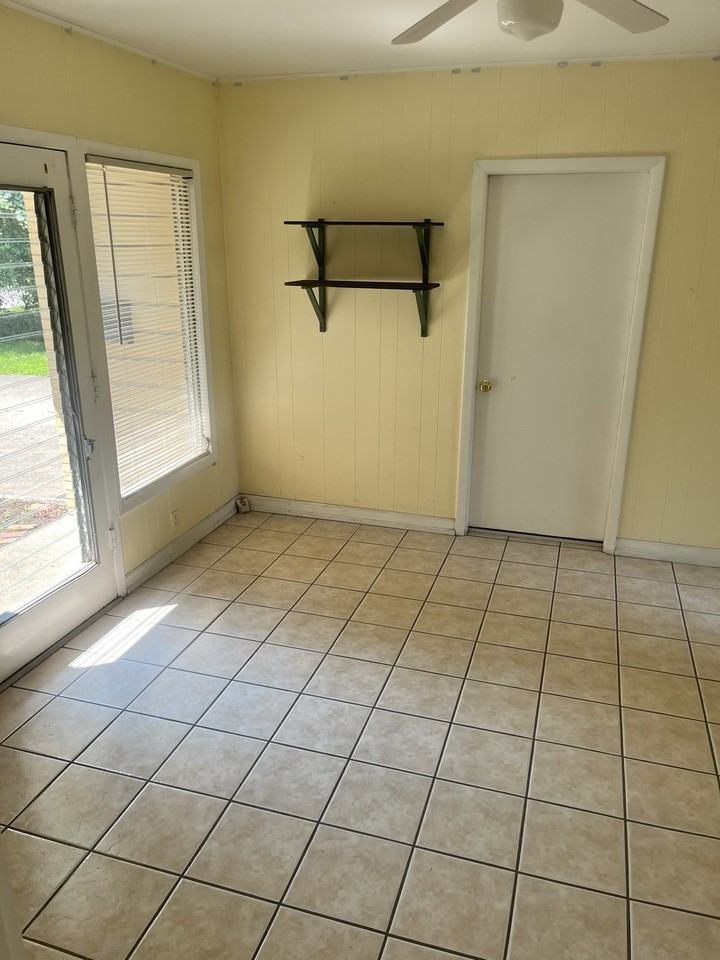 150 Woodland Rd - Photo 7 of 10