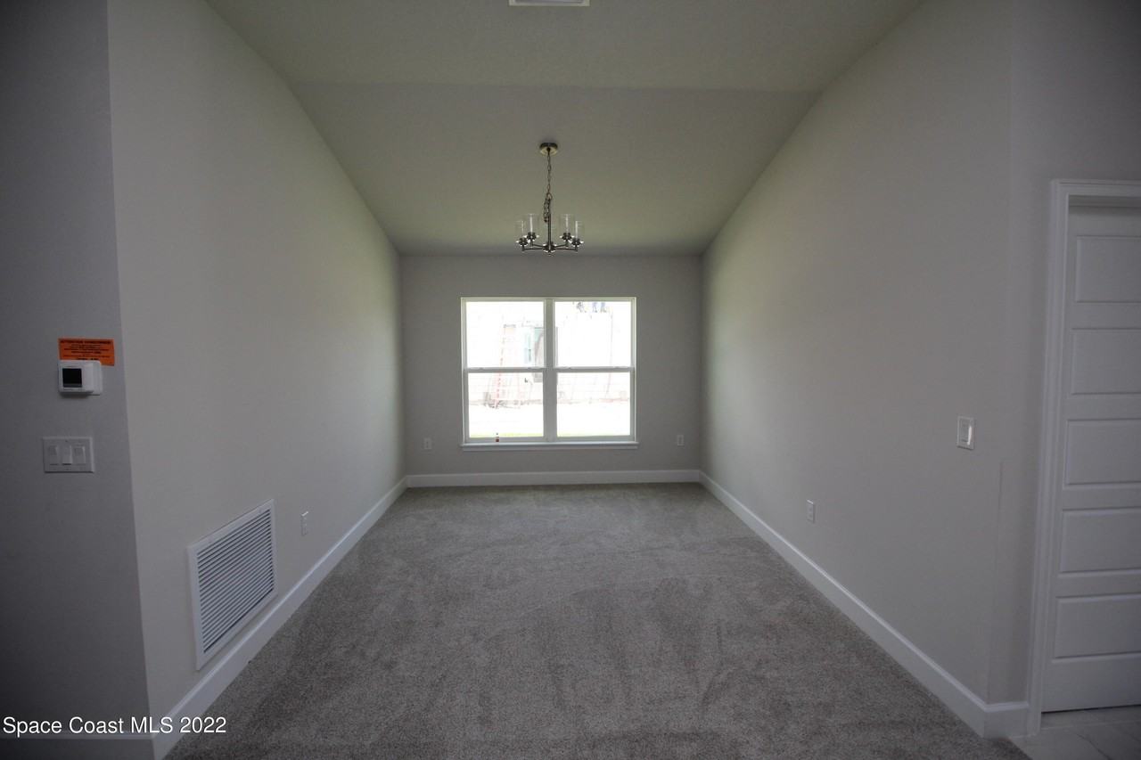 616 Kylar Dr Nw - Photo 5 of 12