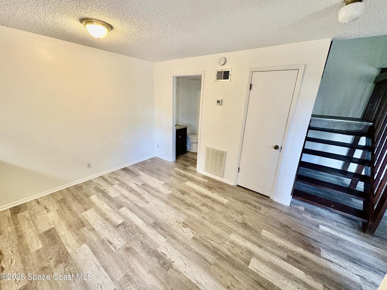 8789 Live Oak Ct - Photo 7 of 24