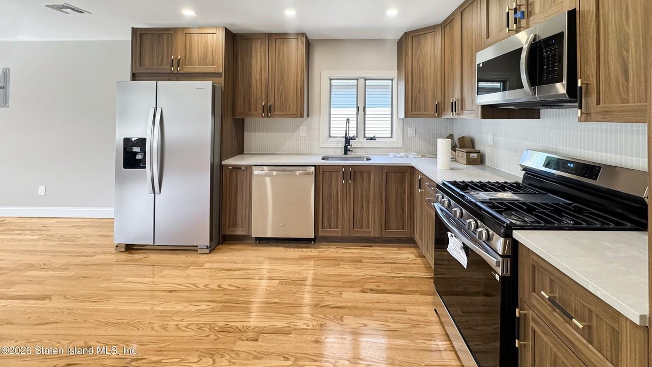 71 Reading Ave #1 - Photo 4 of 13