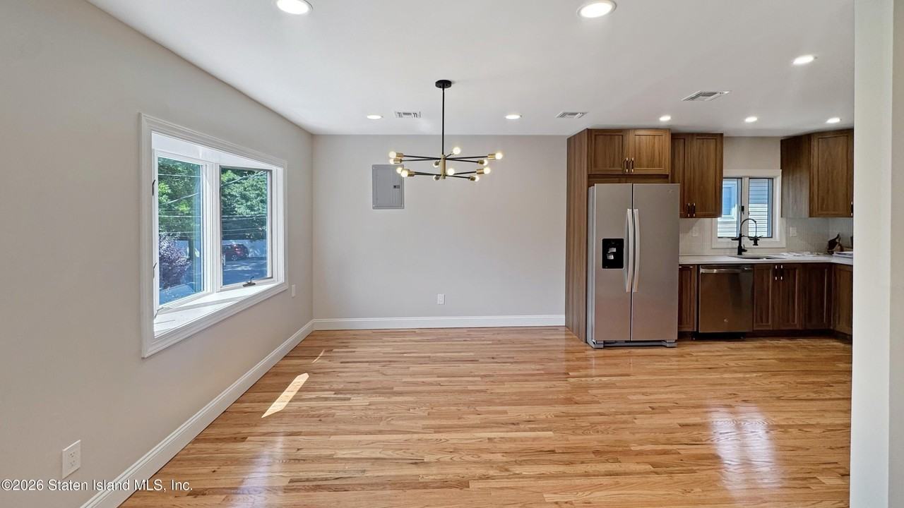 71 Reading Ave #1 - Photo 5 of 13