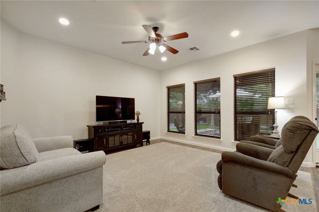 2251 Hazelwood - Photo 3 of 24