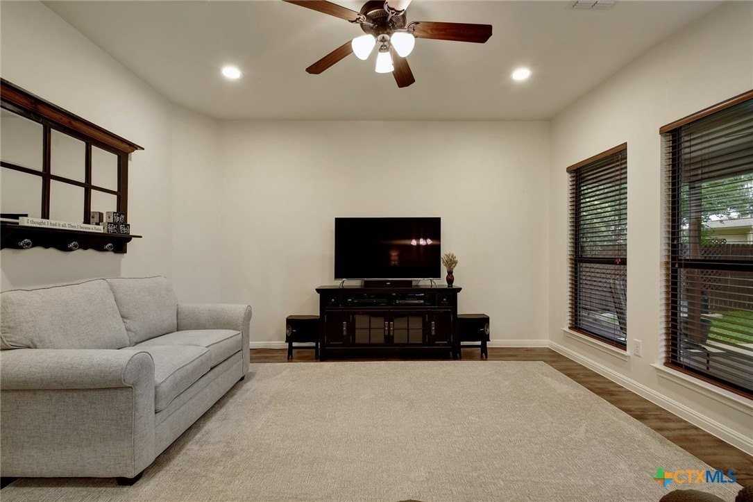 2251 Hazelwood - Photo 4 of 24