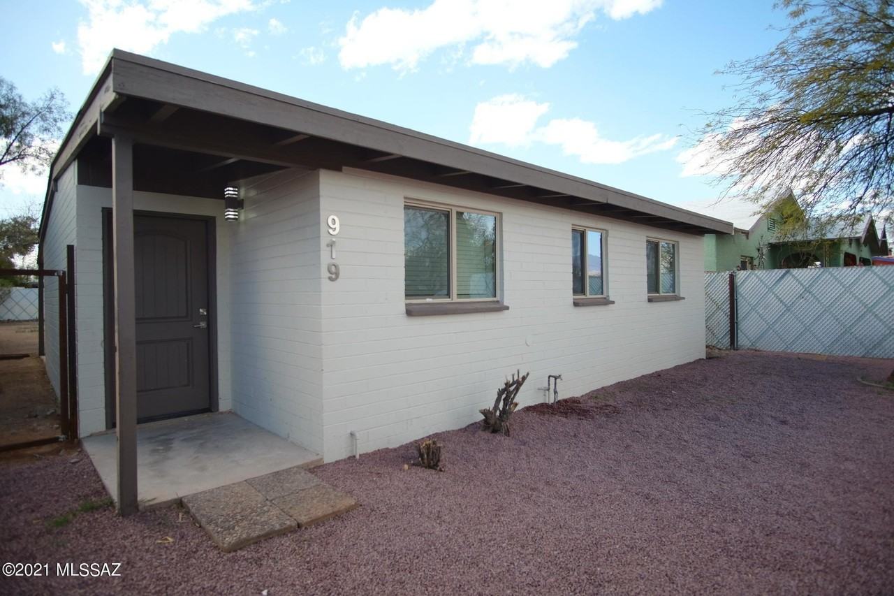 919 N Catalina Ave - Photo 2 of 24