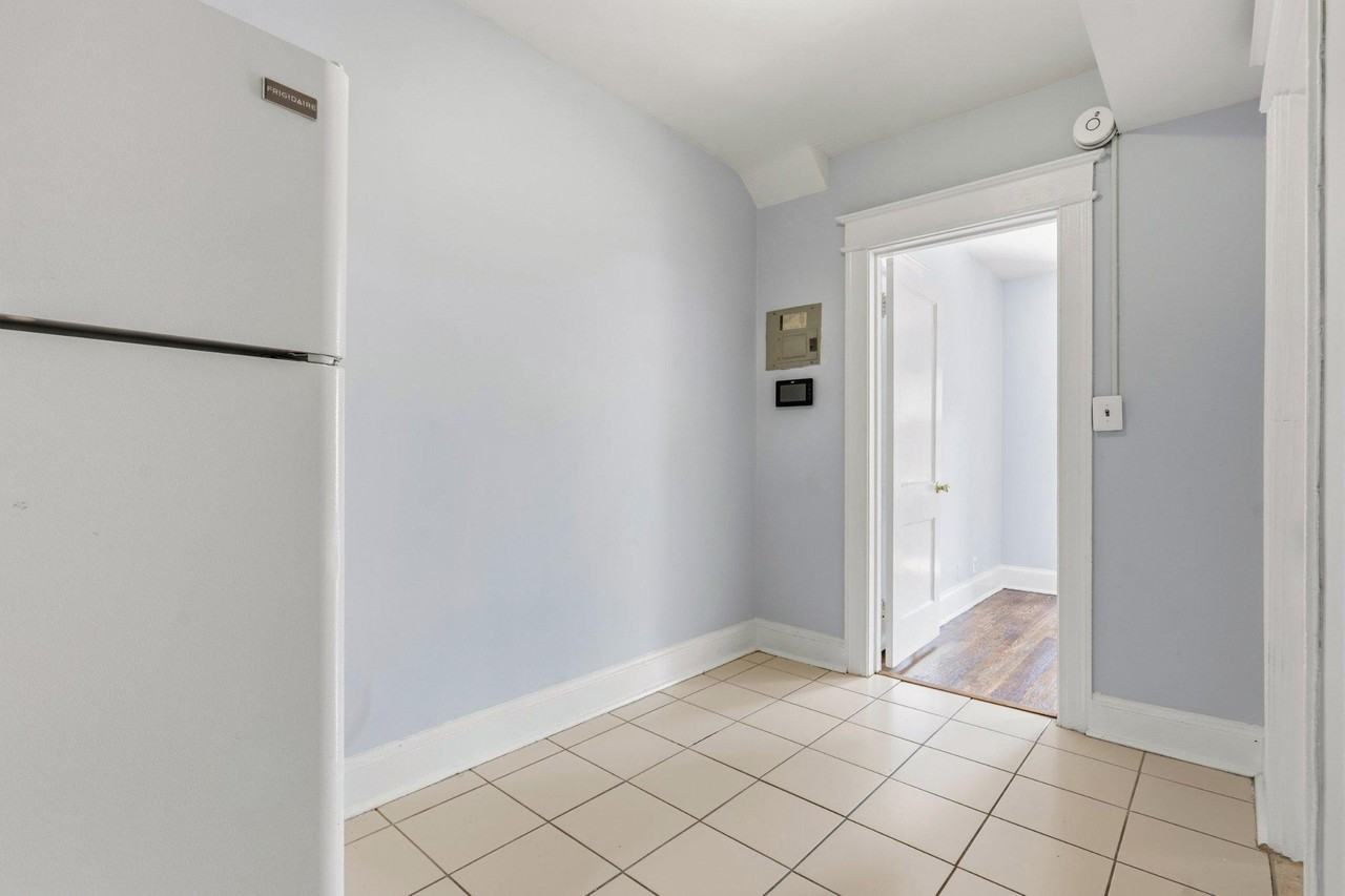 5324 4th St Nw #1 - Photo 7 of 17