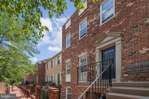 featured image of 3231 Sutton Pl Nw #A