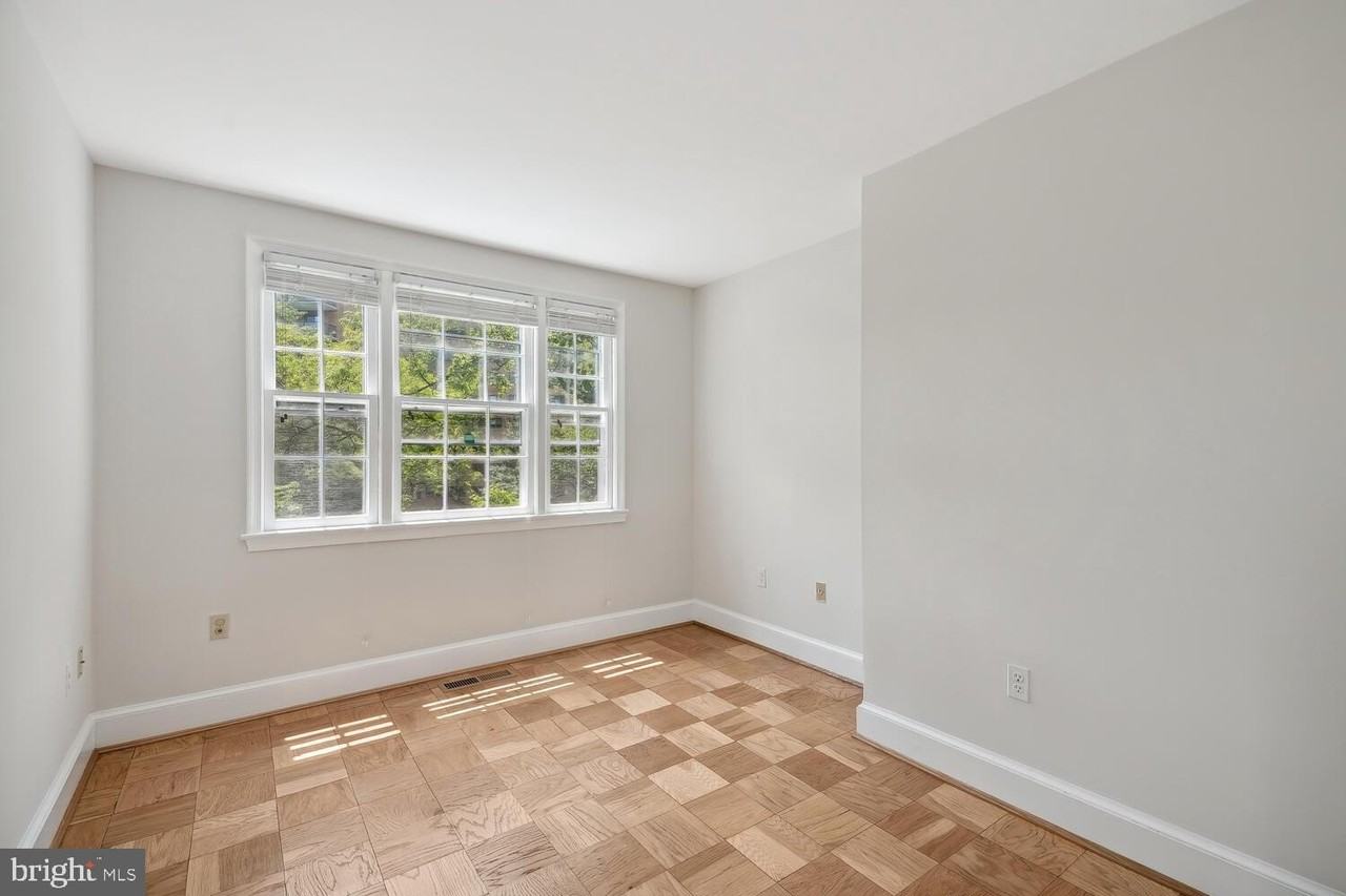3231 Sutton Pl Nw #A - Photo 7 of 17